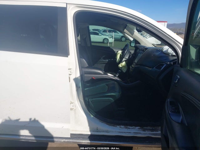 3C4PDDGG8JT311175 Dodge Journey Crossroad Awd
