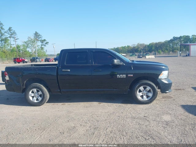44731804 :رقم المزاد ، 3C6RR7KT7JG219457 vin ، 2018 Ram 1500 Express  4x4 5'7 Box مزاد بيع