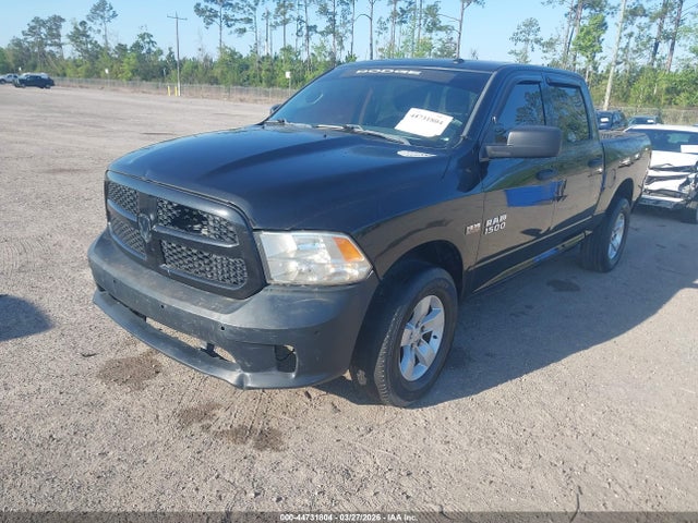 44731804 :رقم المزاد ، 3C6RR7KT7JG219457 vin ، 2018 Ram 1500 Express  4x4 5'7 Box مزاد بيع