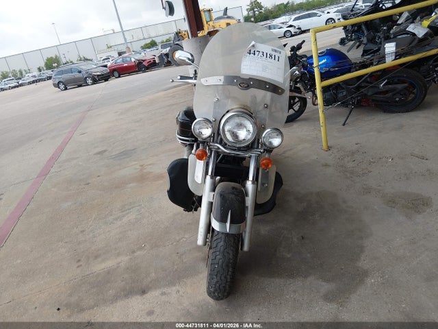 44731811 :رقم المزاد ، 5VPTD16D723001425 vin ، 2002 Victory Motorcycles Deluxe Touring مزاد بيع