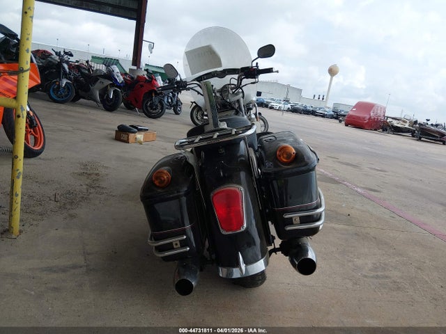 44731811 :رقم المزاد ، 5VPTD16D723001425 vin ، 2002 Victory Motorcycles Deluxe Touring مزاد بيع
