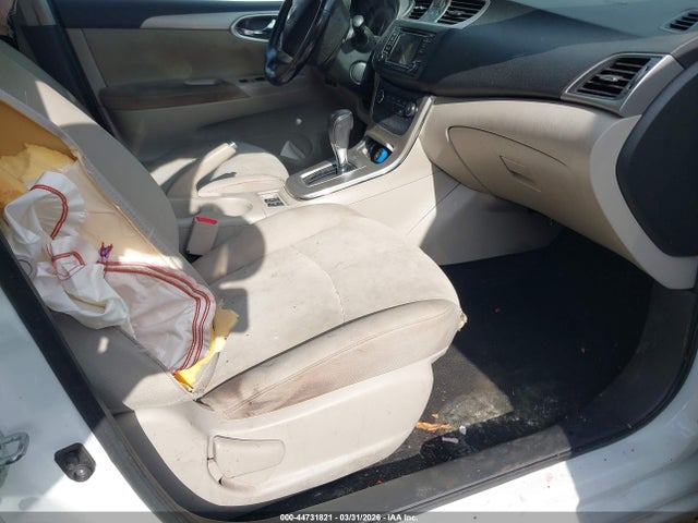 2015 Nissan Sentra Sv მანქანა იყიდება აუქციონზე, vin: 3N1AB7AP7FY372777, აუქციონის ნომერი: 44731821