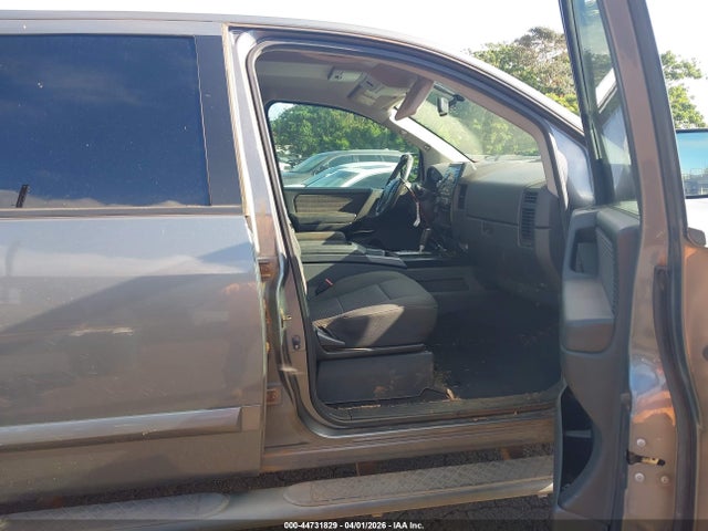 Nissan TITAN SV 2014 1N6AA0EC6EN512891 Image 5