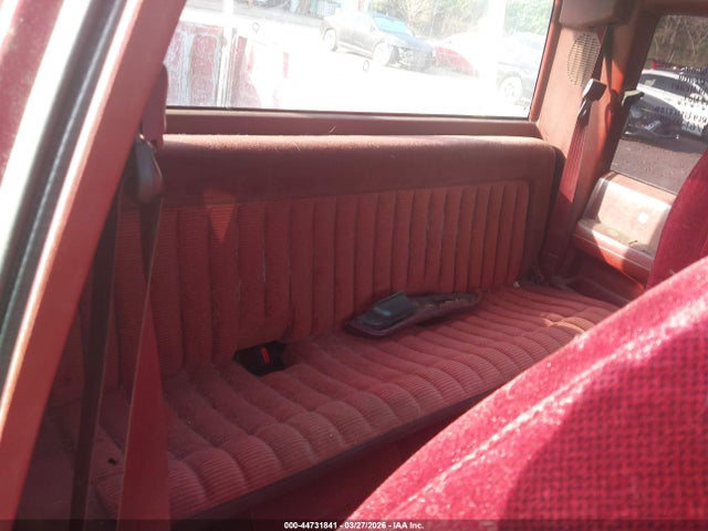 44731841 :رقم المزاد ، 2GTEK19K8N1523966 vin ، 1992 Gmc Sierra K1500 مزاد بيع