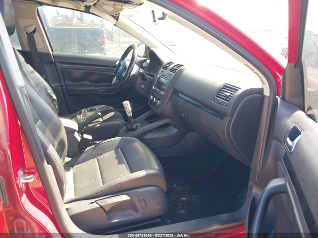 44731846 :رقم المزاد ، 3VWRJ7AJ6AM076547 vin ، 2010 Volkswagen Jetta Wolfsburg Edition مزاد بيع