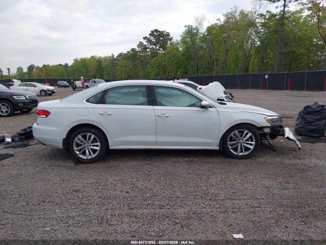 Aukcja sprzedaży 2020 Volkswagen Passat 2.0t Se, vin: 1VWSA7A34LC021621, numer aukcji: 44731852