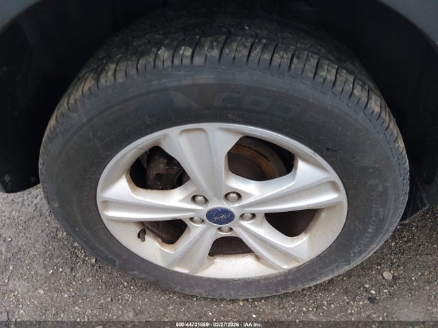 1FMCU9GX1EUD76727 Ford ESCAPE SE