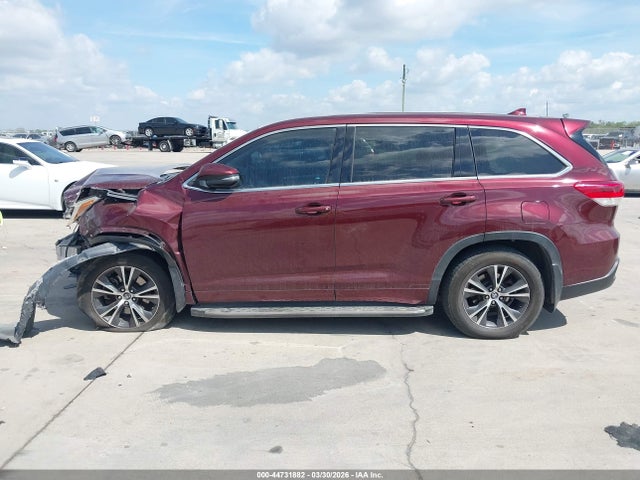 Toyota Highlander Le Plus 2017 5TDZZRFH6HS201747 Image 14