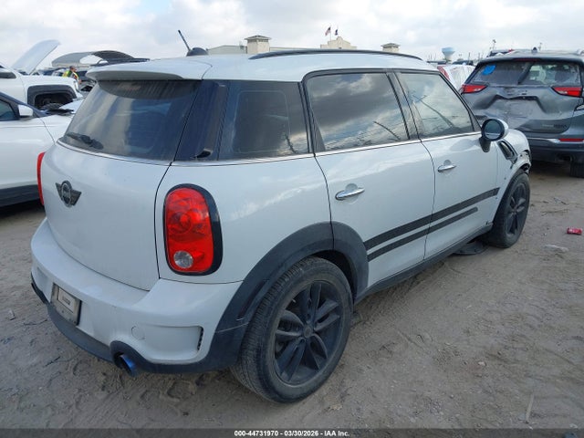 2015 MINI COUNTRYMAN WMWZC3C56FWT05447 Photo 3