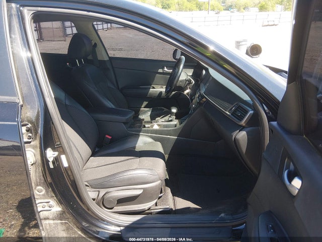 KIA Optima S 2018 5XXGT4L37JG227317 Image 5