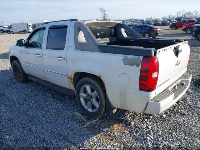 2009 CHEVROLET AVALANCHE 1500 3GNFK32059G150043 Photo 2