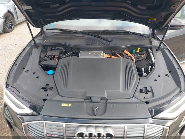 44731985 :رقم المزاد ، WA12AAGE0NB014497 vin ، 2022 Audi E-tron Sportback Premium Plus S Line Quattro مزاد بيع