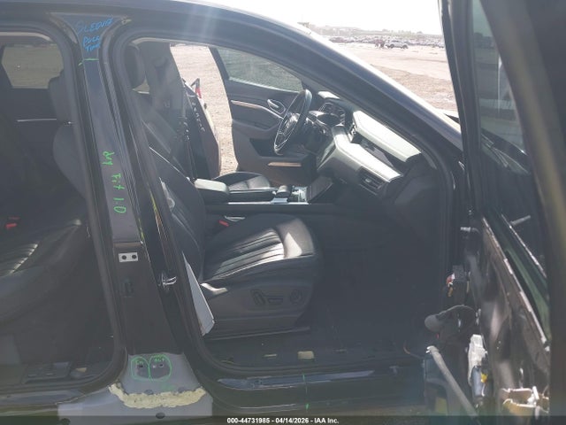44731985 :رقم المزاد ، WA12AAGE0NB014497 vin ، 2022 Audi E-tron Sportback Premium Plus S Line Quattro مزاد بيع