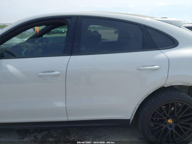 Porsche Cayenne Coupe Platinum Edition 2022 WP1BA2AY1NDA47459 Image 15