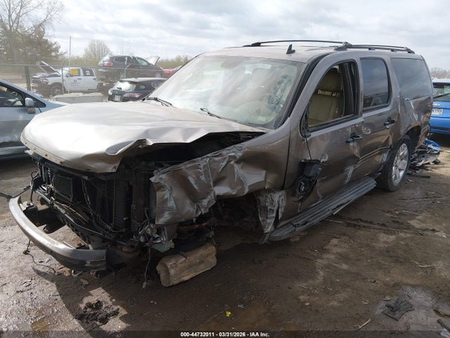 2011 GMC YUKON XL 1500 1GKS2KE39BR156221 Photo 1