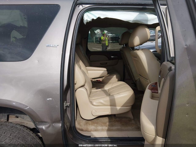 2011 GMC YUKON XL 1500 1GKS2KE39BR156221 Photo 7