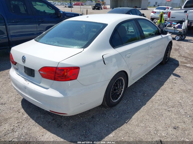 44732014 :رقم المزاد ، 3VW2K7AJ3BM060158 vin ، 2011 Volkswagen Jetta 2.0l S مزاد بيع