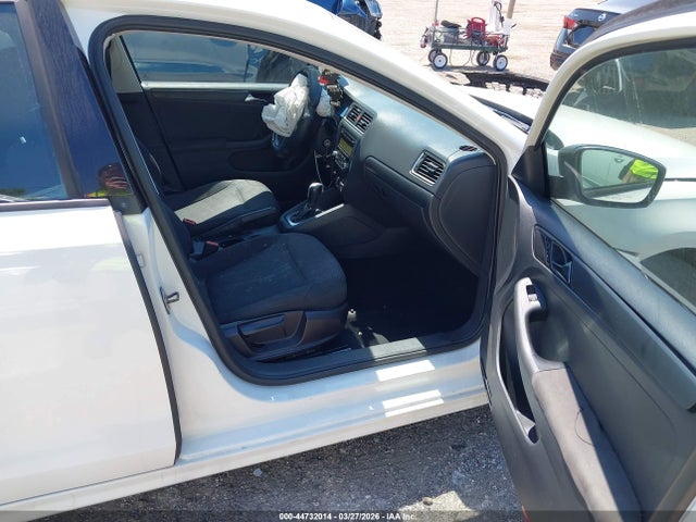 44732014 :رقم المزاد ، 3VW2K7AJ3BM060158 vin ، 2011 Volkswagen Jetta 2.0l S مزاد بيع