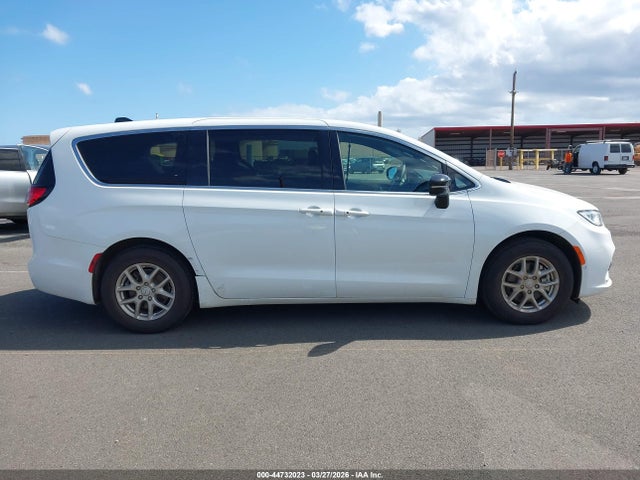 Chrysler Pacifica Select 2026 2C4RC1BG2TR153665 Image 13