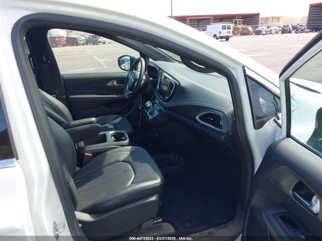 Chrysler Pacifica Select 2026 2C4RC1BG2TR153665 Image 5
