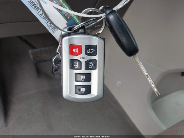 2019 TOYOTA SIENNA 5TDYZ3DC5KS017651 Photo 10
