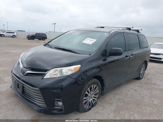 2019 TOYOTA SIENNA 5TDYZ3DC5KS017651 Photo 1