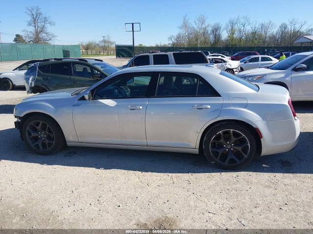 Продаж на аукціоні авто 2022 Chrysler 300 S, vin: 2C3CCABG6NH116038, номер лоту: 44732039