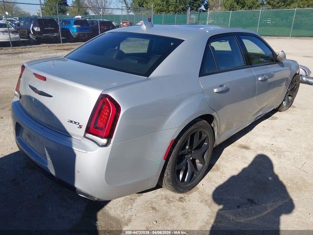 Продаж на аукціоні авто 2022 Chrysler 300 S, vin: 2C3CCABG6NH116038, номер лоту: 44732039