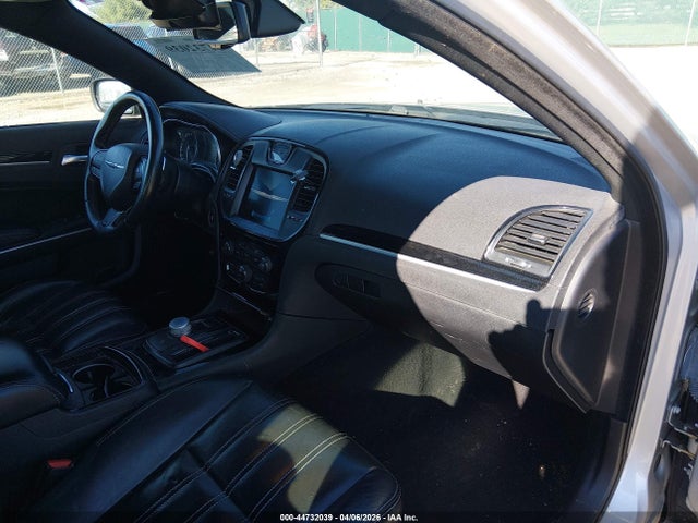 Продаж на аукціоні авто 2022 Chrysler 300 S, vin: 2C3CCABG6NH116038, номер лоту: 44732039