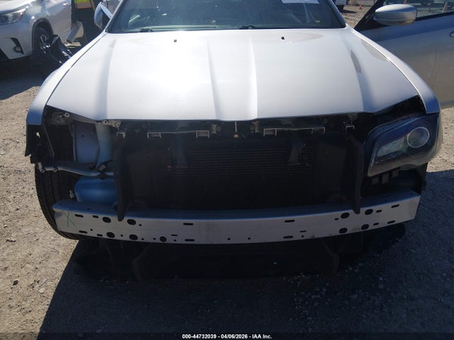 Продаж на аукціоні авто 2022 Chrysler 300 S, vin: 2C3CCABG6NH116038, номер лоту: 44732039
