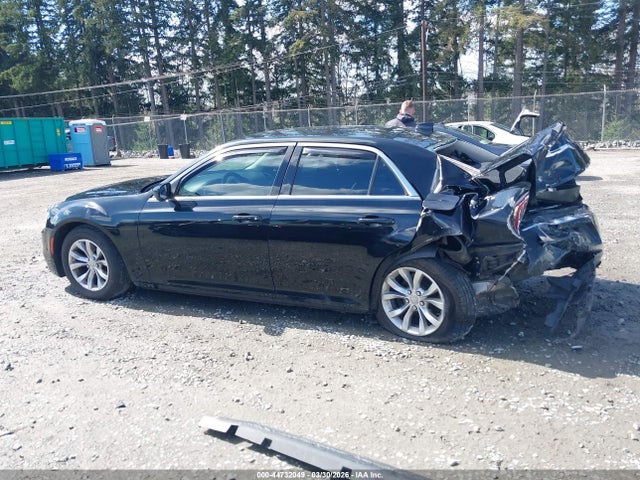 2015 Chrysler 300 Limited მანქანა იყიდება აუქციონზე, vin: 2C3CCAAG7FH875784, აუქციონის ნომერი: 44732049