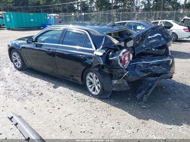 2015 CHRYSLER 300 2C3CCAAG7FH875784 Photo 2