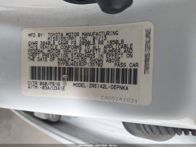 2013 Toyota Corolla Le მანქანა იყიდება აუქციონზე, vin: 5YFBU4EE8DP135702, აუქციონის ნომერი: 44732067