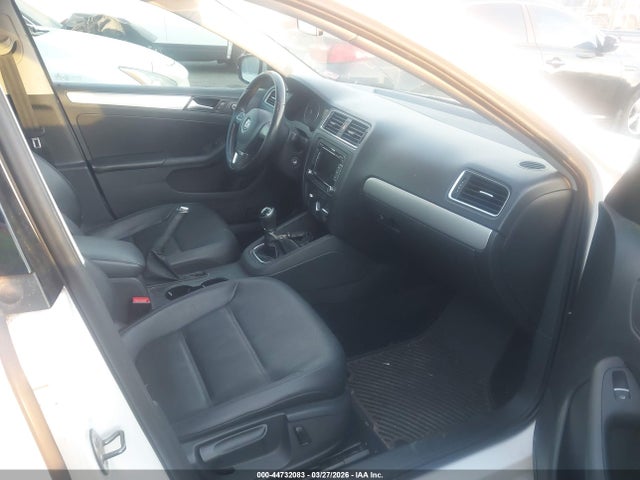 Продажа на аукционе авто 2013 Volkswagen Jetta Se, vin: 3VWBP7AJ0DM402699, номер лота: 44732083