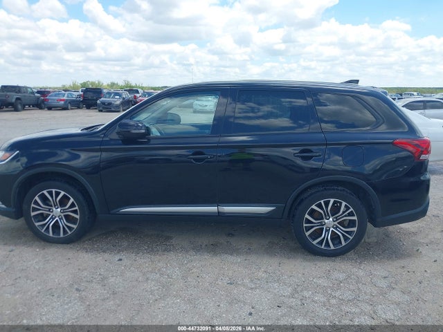 Продаж на аукціоні авто 2018 Mitsubishi Outlander Se, vin: JA4AD3A35JZ043243, номер лоту: 44732091