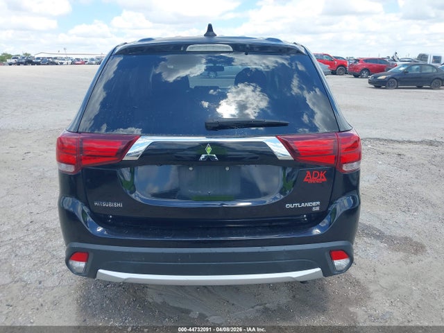 Продаж на аукціоні авто 2018 Mitsubishi Outlander Se, vin: JA4AD3A35JZ043243, номер лоту: 44732091