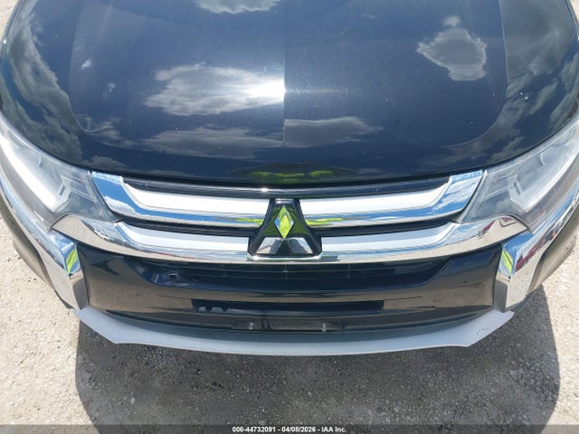 Продаж на аукціоні авто 2018 Mitsubishi Outlander Se, vin: JA4AD3A35JZ043243, номер лоту: 44732091