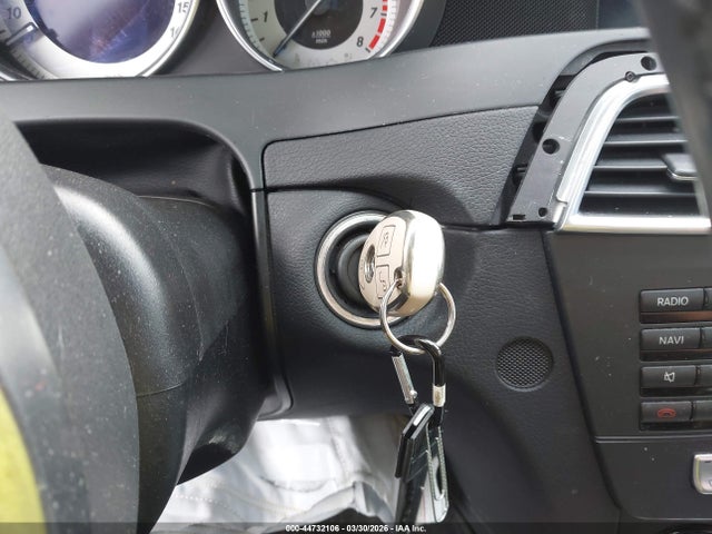 2012 MERCEDES-BENZ C 300 WDDGF8BB1CA619981 Photo 10