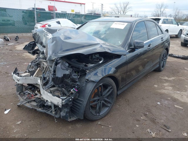 2012 MERCEDES-BENZ C 300 WDDGF8BB1CA619981 Photo 1