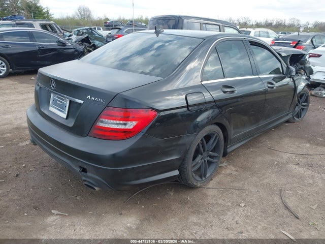 2012 MERCEDES-BENZ C 300 WDDGF8BB1CA619981 Photo 3