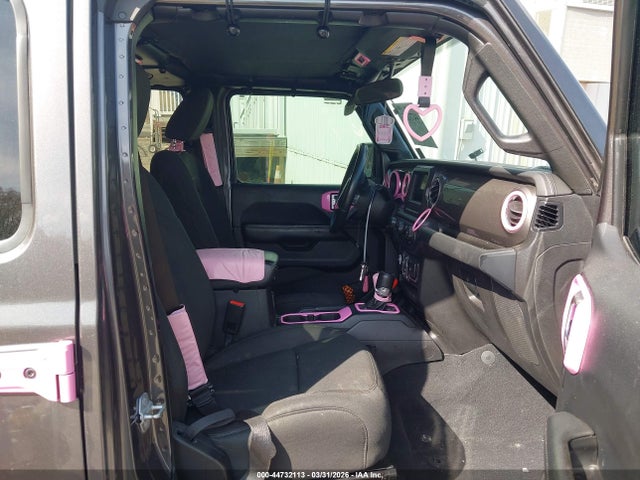 Продажа на аукционе авто 2019 Jeep Wrangler Unlimited Sahara 4x4, vin: 1C4HJXEG8KW527878, номер лота: 44732113
