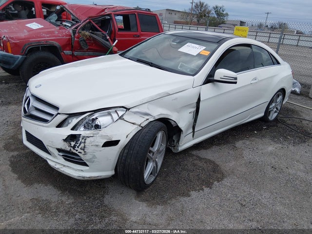 2012 Mercedes-benz E 550 მანქანა იყიდება აუქციონზე, vin: WDDKJ7DB0CF158100, აუქციონის ნომერი: 44732117