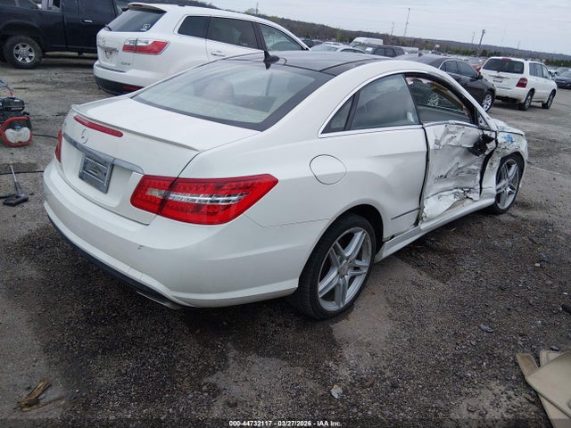 2012 Mercedes-benz E 550 მანქანა იყიდება აუქციონზე, vin: WDDKJ7DB0CF158100, აუქციონის ნომერი: 44732117