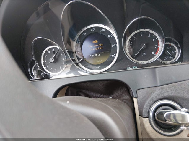 2012 Mercedes-benz E 550 მანქანა იყიდება აუქციონზე, vin: WDDKJ7DB0CF158100, აუქციონის ნომერი: 44732117
