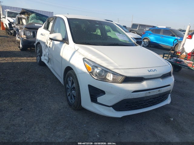 2022 Kia Rio S მანქანა იყიდება აუქციონზე, vin: 3KPA24ADXNE432469, აუქციონის ნომერი: 44732139