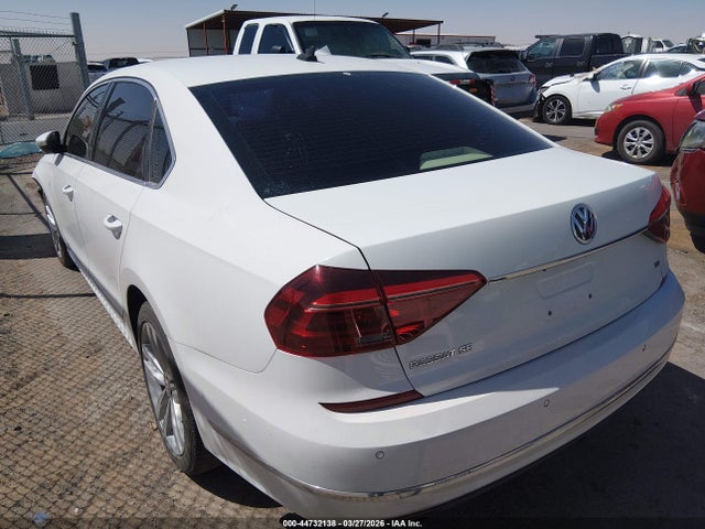 2017 Volkswagen Passat 1.8t Se მანქანა იყიდება აუქციონზე, vin: 1VWGT7A3XHC048426, აუქციონის ნომერი: 44732138