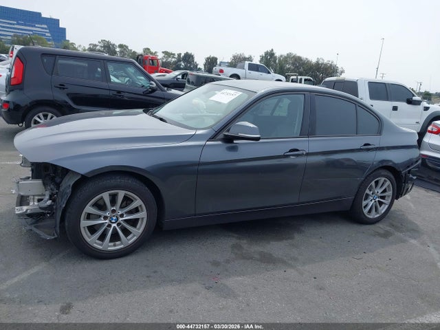 BMW 320i 2018 WBA8A9C54JK622910 Image 15