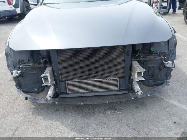 BMW 320i 2018 WBA8A9C54JK622910 Image 6