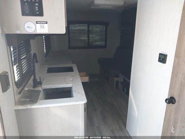 2025 Forest River Viking 242mk მანქანა იყიდება აუქციონზე, vin: 5ZT2VWNB8SJ135181, აუქციონის ნომერი: 44732159