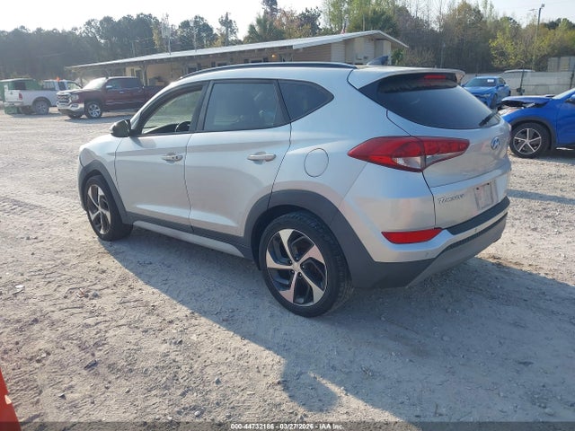 Aukcja sprzedaży 2018 Hyundai Tucson Value, vin: KM8J3CA24JU692184, numer aukcji: 44732186